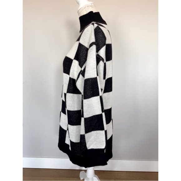 Women's Longer Black & White Checkered Sweater by H & M - Picture 2 of 3